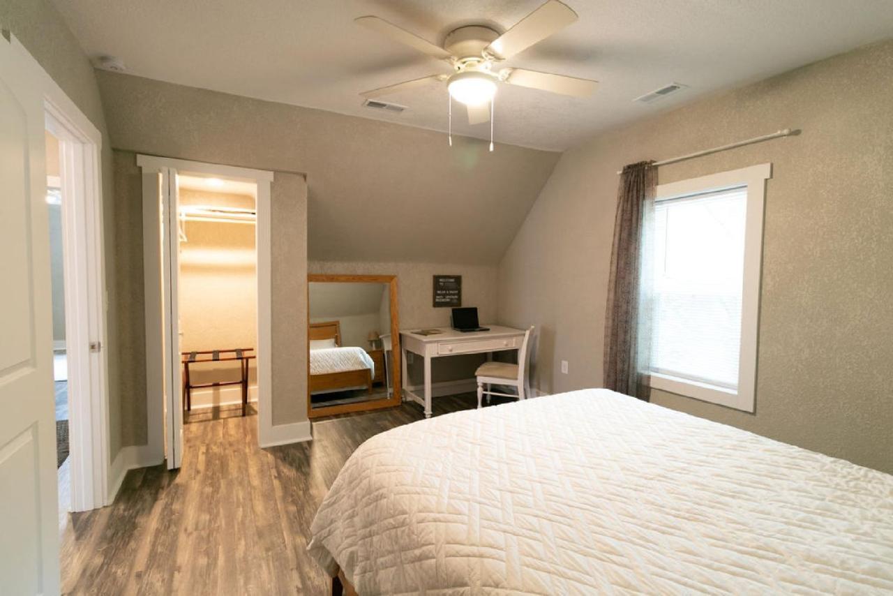 Wabash Spacious Rustic Downtown Market St 1 Bedroom Apt, Sleeps Up To 5, Steps To Honeywell & Eagles Theatre מראה חיצוני תמונה