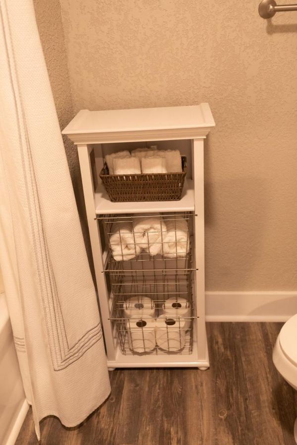 Wabash Spacious Rustic Downtown Market St 1 Bedroom Apt, Sleeps Up To 5, Steps To Honeywell & Eagles Theatre מראה חיצוני תמונה