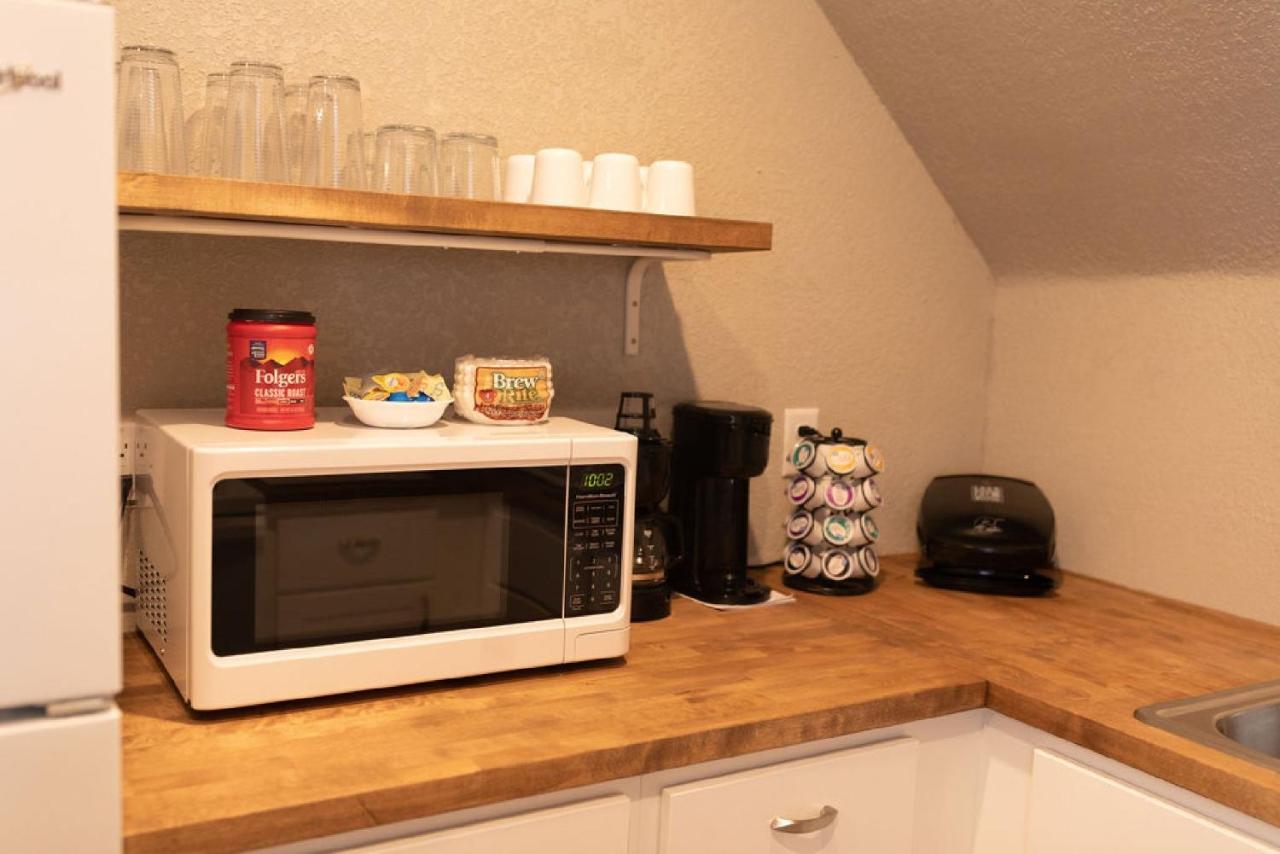 Wabash Spacious Rustic Downtown Market St 1 Bedroom Apt, Sleeps Up To 5, Steps To Honeywell & Eagles Theatre מראה חיצוני תמונה